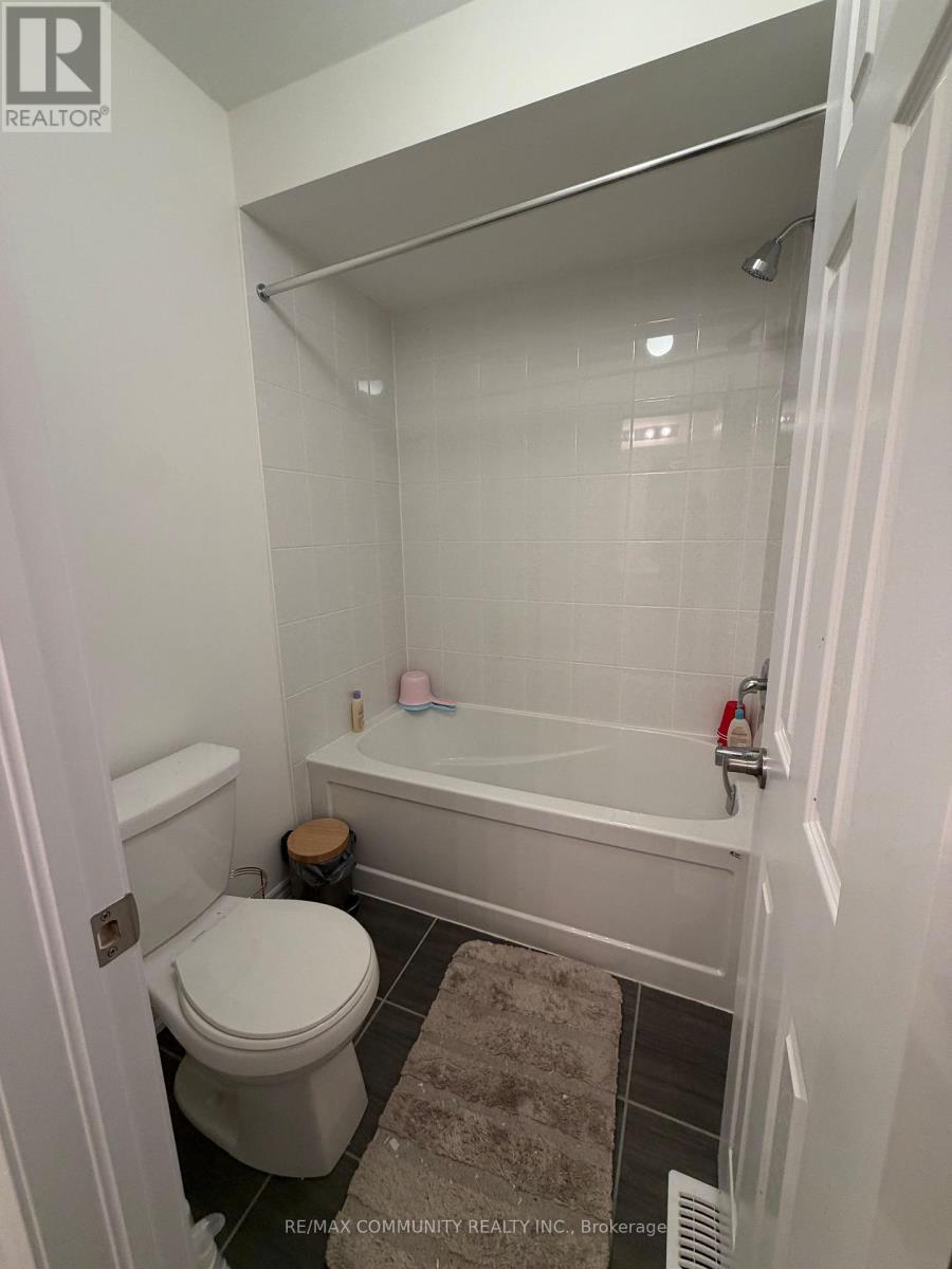 2891 Albatross Way, Pickering, Ontario  L1X 0P6 - Photo 16 - E13006278