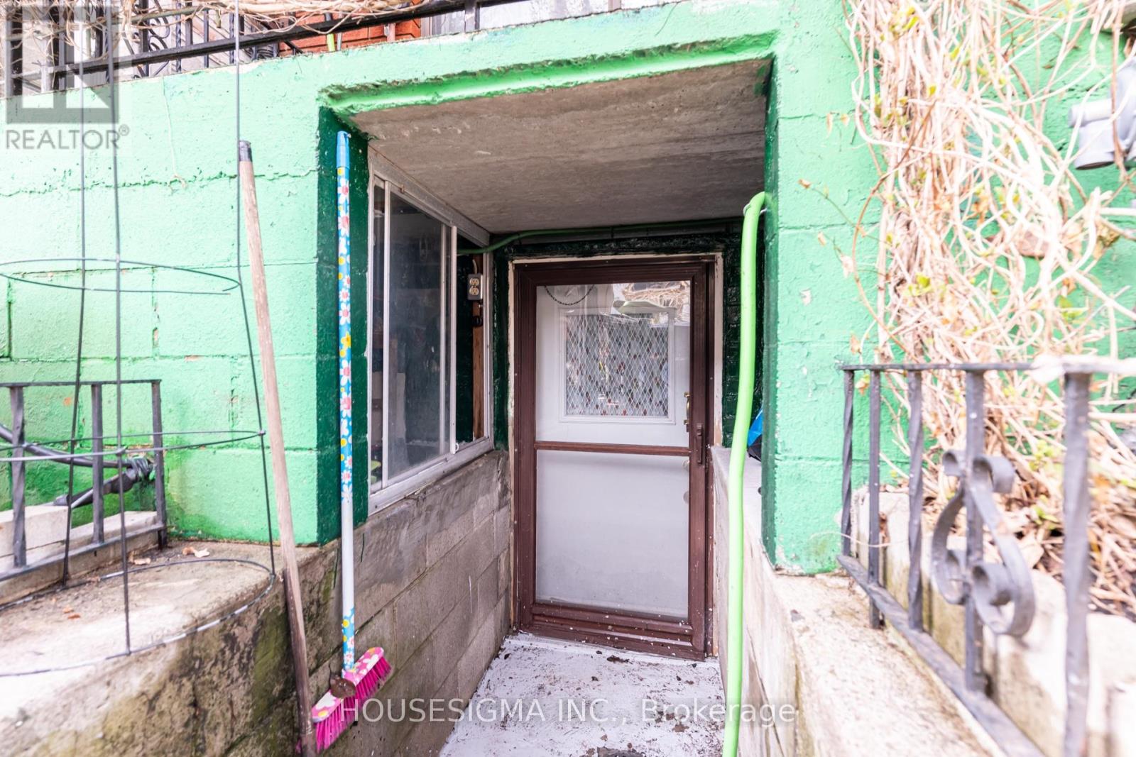 726 Adelaide Street W, Toronto, Ontario  M6J 1B1 - Photo 38 - C13001638