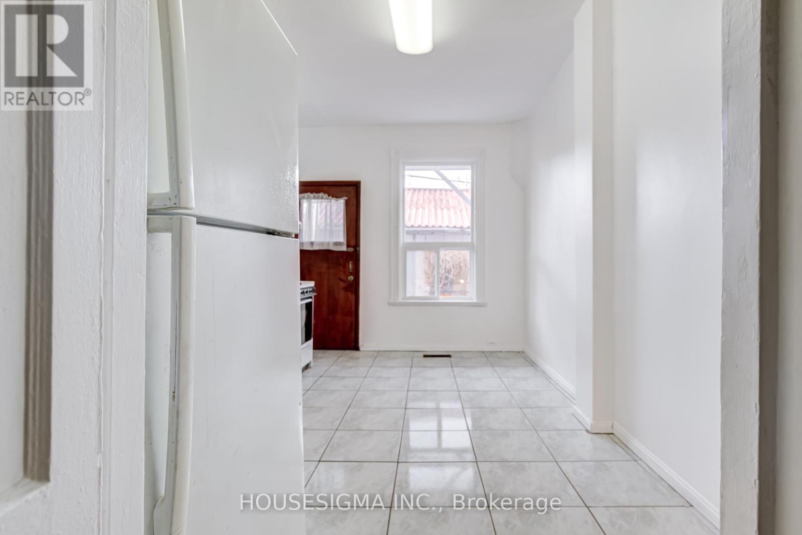 726 Adelaide Street W, Toronto, Ontario  M6J 1B1 - Photo 9 - C13001638