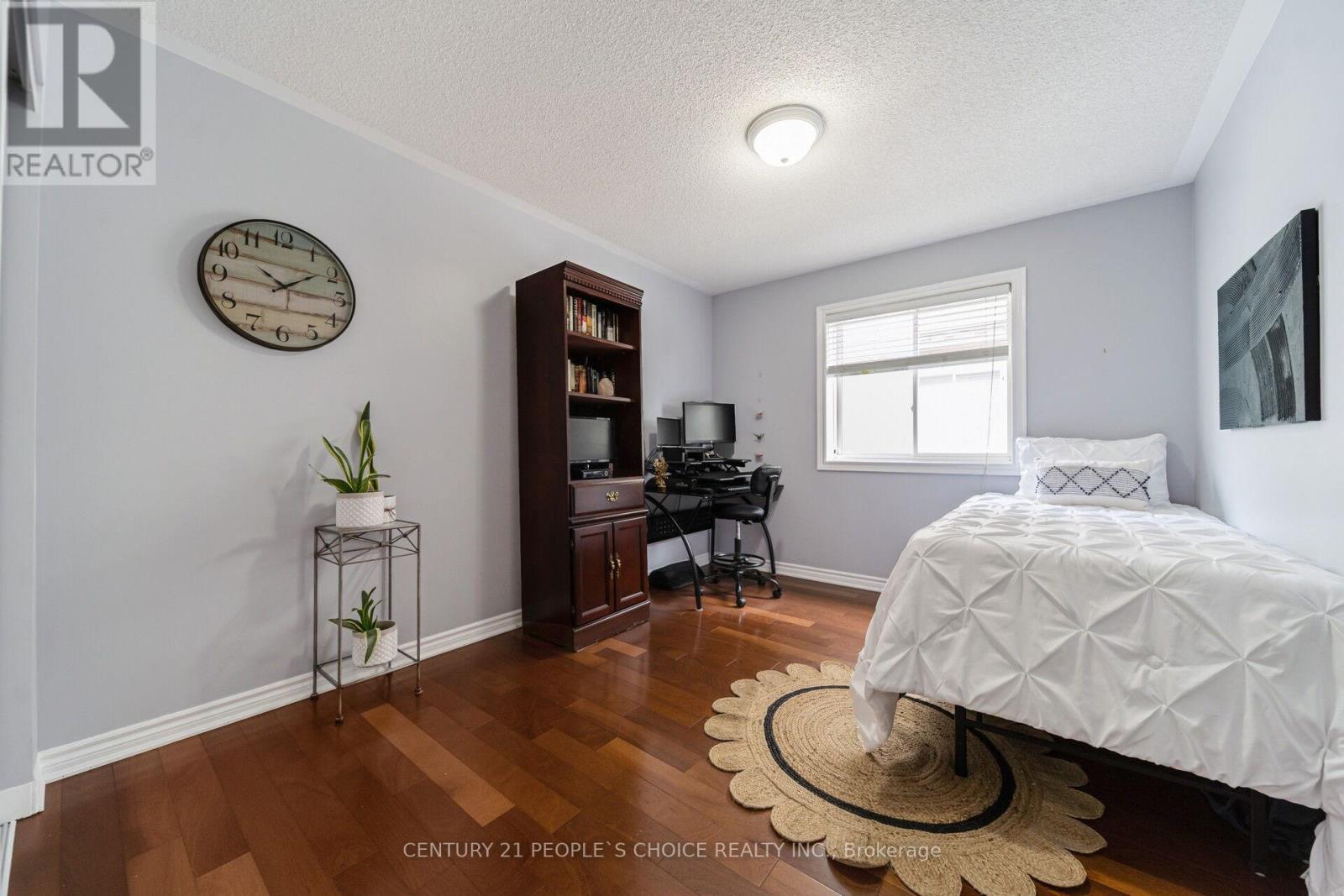 7107 Appletree Lane, Mississauga, Ontario L5W 1W5 - Photo 31 - W12944912