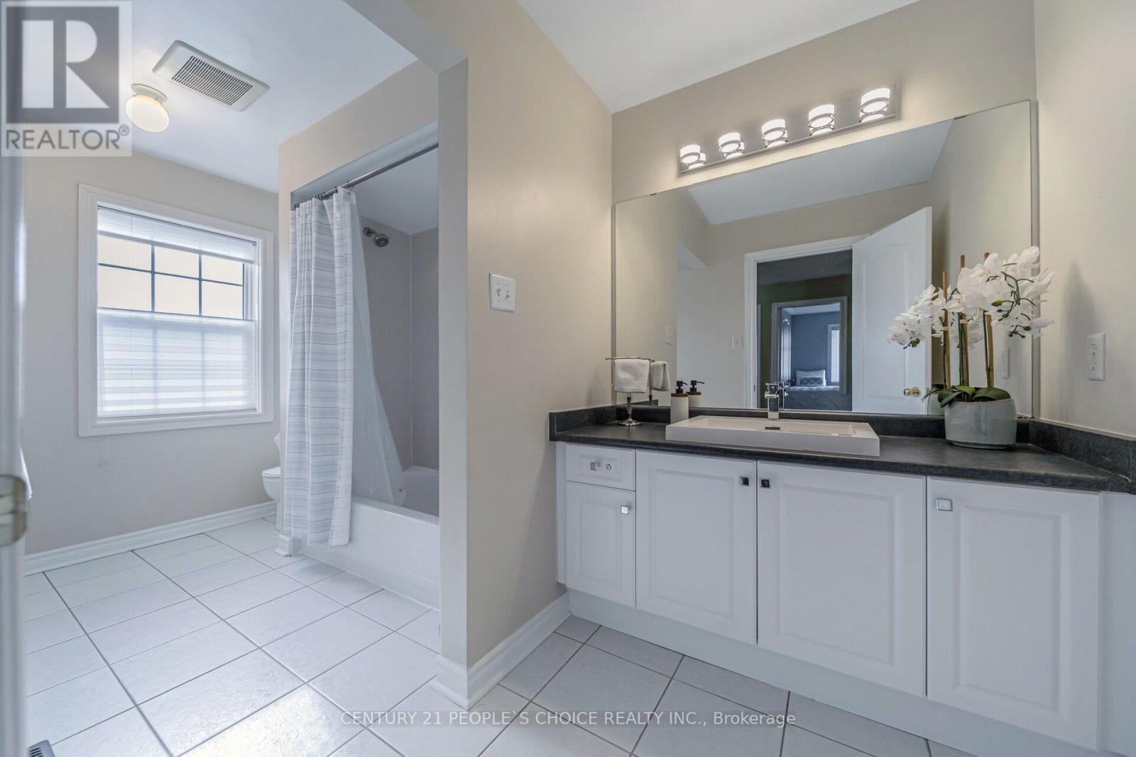 7107 Appletree Lane, Mississauga, Ontario L5W 1W5 - Photo 39 - W12944912