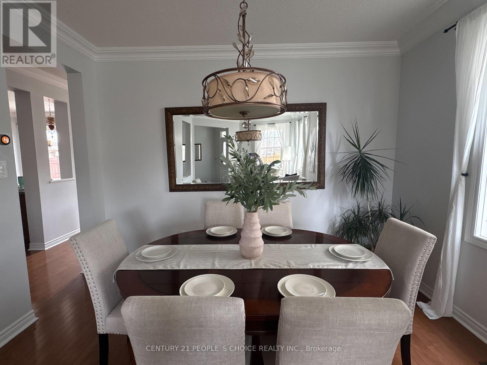 7107 Appletree Lane, Mississauga, Ontario L5W 1W5 - Photo 9 - W12944912