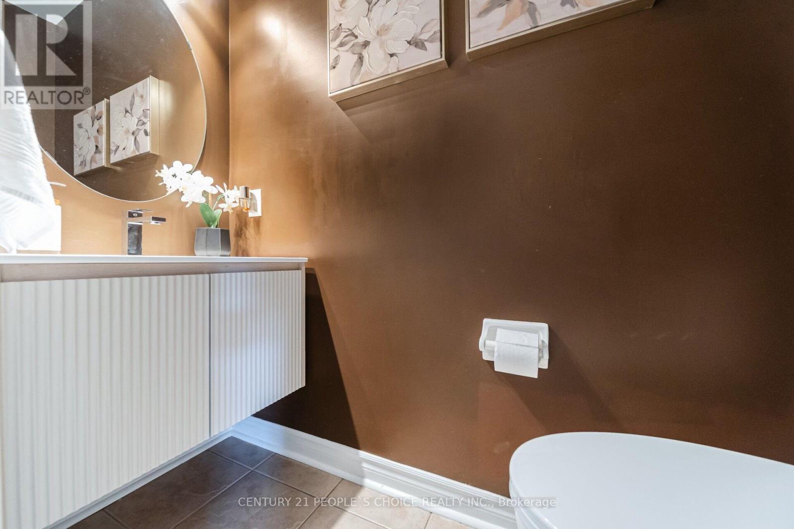 7107 Appletree Lane, Mississauga, Ontario L5W 1W5 - Photo 22 - W12944912