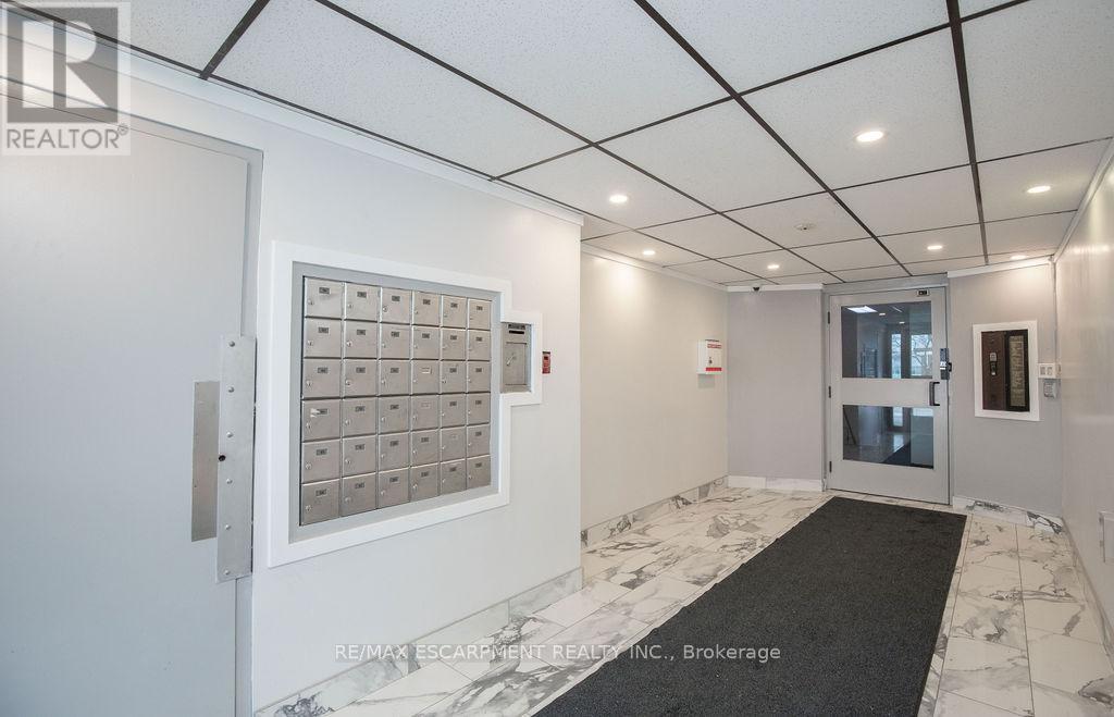 110 - 71 Vanier Drive, Kitchener, Ontario N2C 1J4 - Photo 30 - X12765624