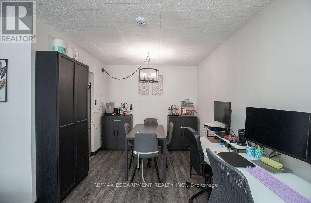 110 - 71 Vanier Drive, Kitchener, Ontario N2C 1J4 - Photo 11 - X12765624