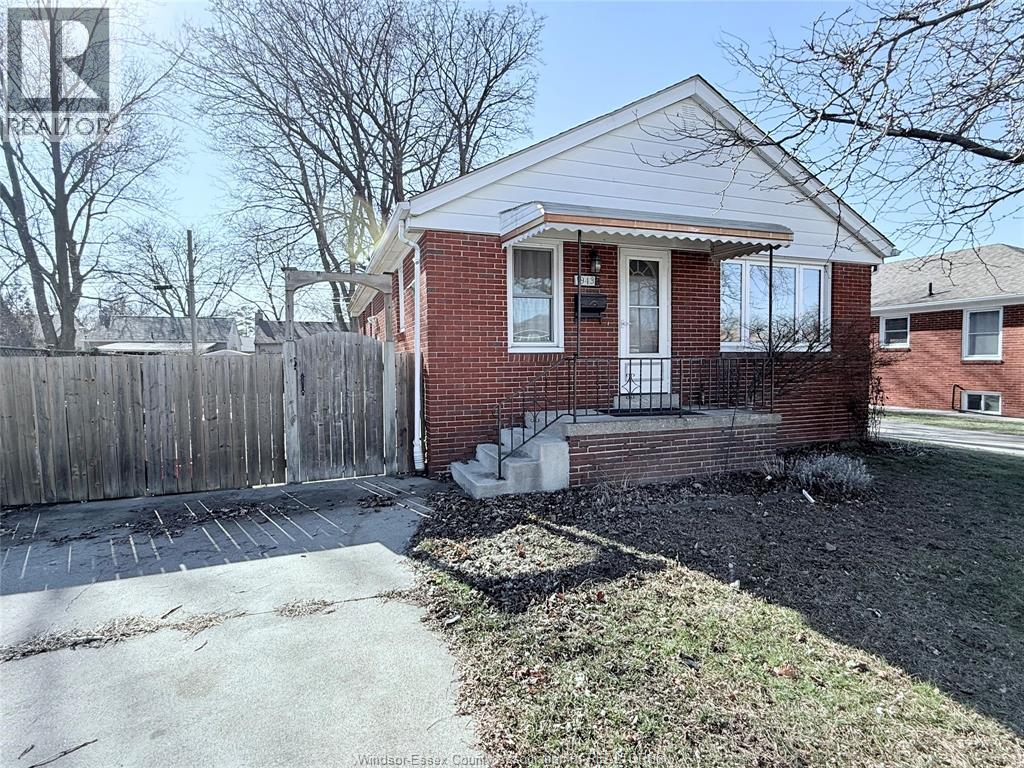 MLS# 26008302: 1943 Olive, Windsor, Canada