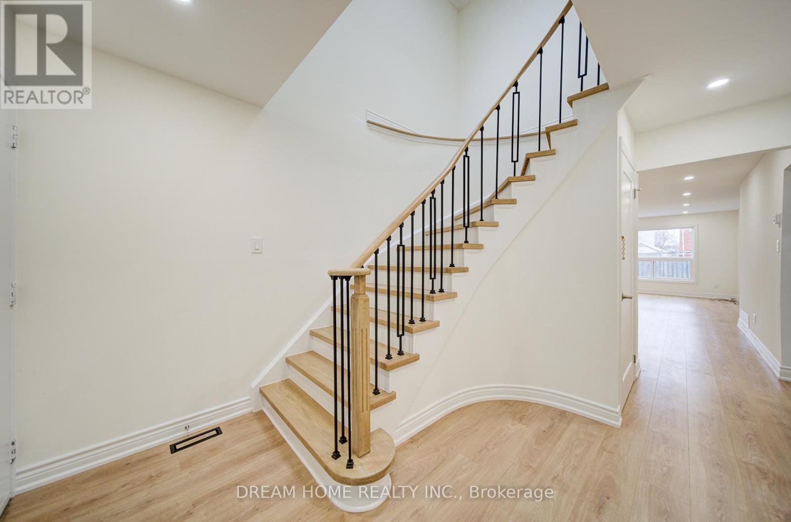 10 Karen Miles Crescent, Markham, Ontario  L3S 2C9 - Photo 2 - N13006134