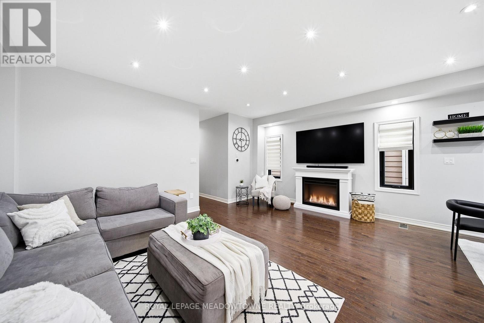 1111 Stantin Street, Innisfil, Ontario  L0L 1W0 - Photo 15 - N13006188