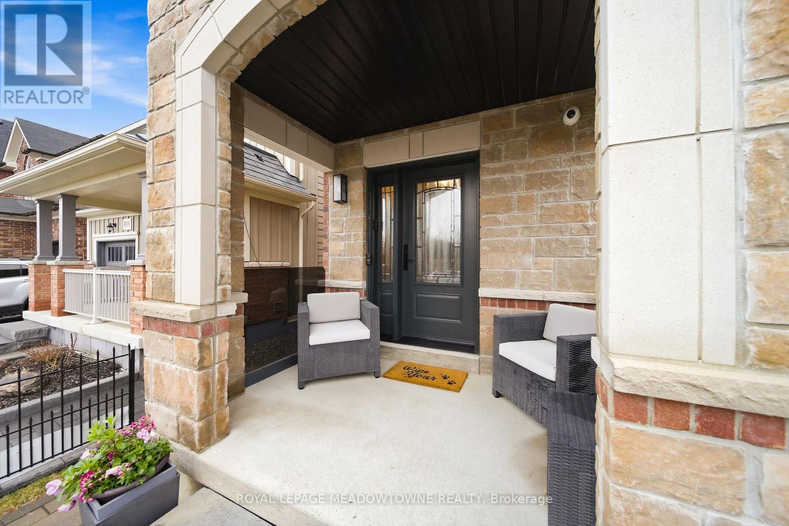 1111 Stantin Street, Innisfil, Ontario  L0L 1W0 - Photo 7 - N13006188