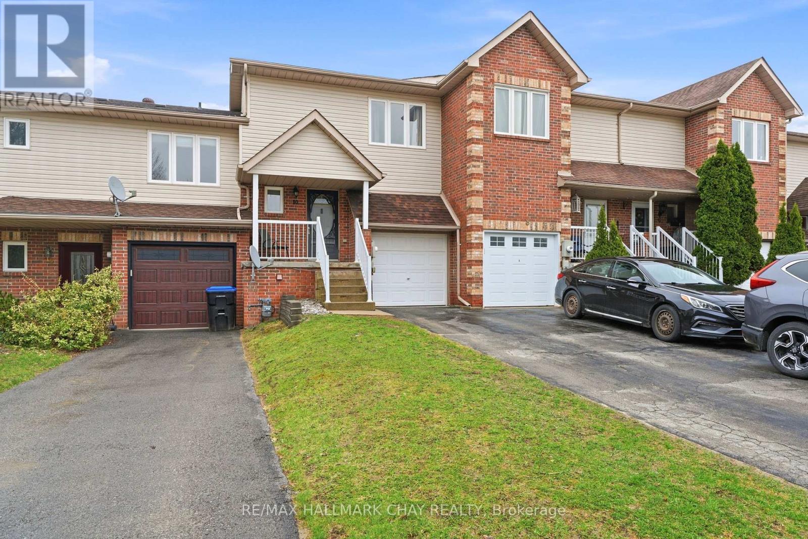 10 Parkside Crescent, Essa, Ontario  L0M 1B3 - Photo 2 - N13006232