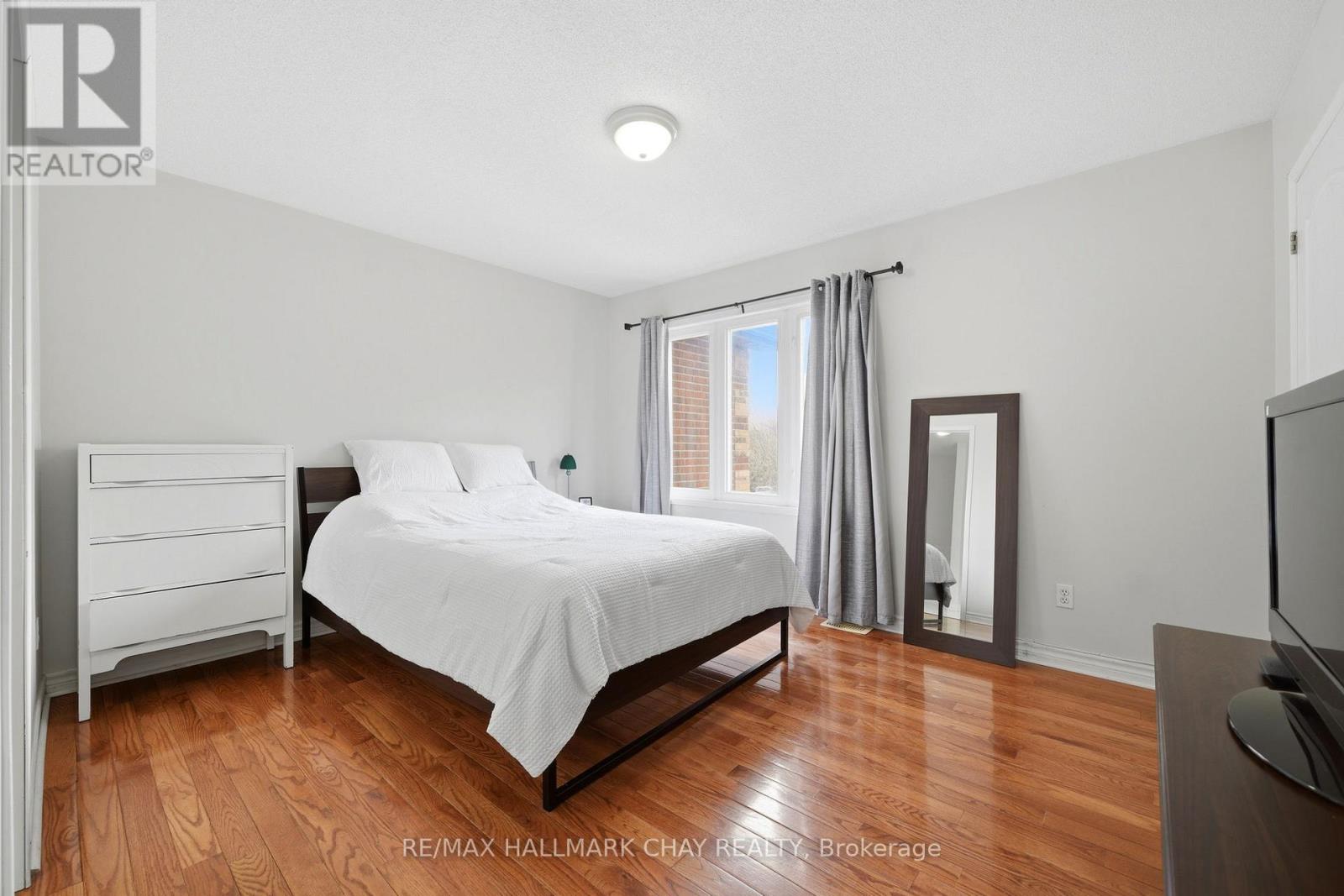 10 Parkside Crescent, Essa, Ontario  L0M 1B3 - Photo 23 - N13006232