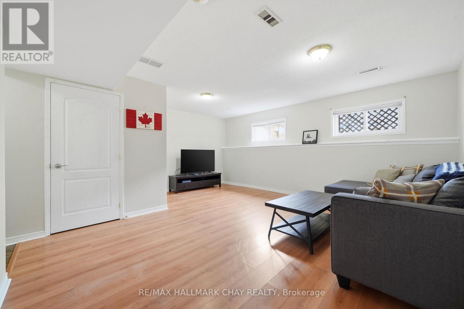 10 Parkside Crescent, Essa, Ontario  L0M 1B3 - Photo 34 - N13006232