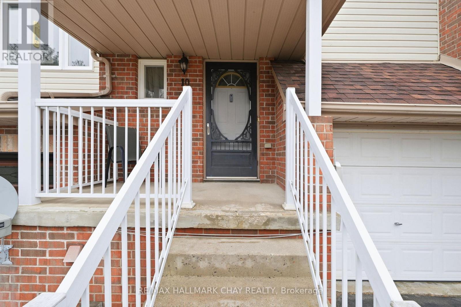 10 Parkside Crescent, Essa, Ontario  L0M 1B3 - Photo 4 - N13006232