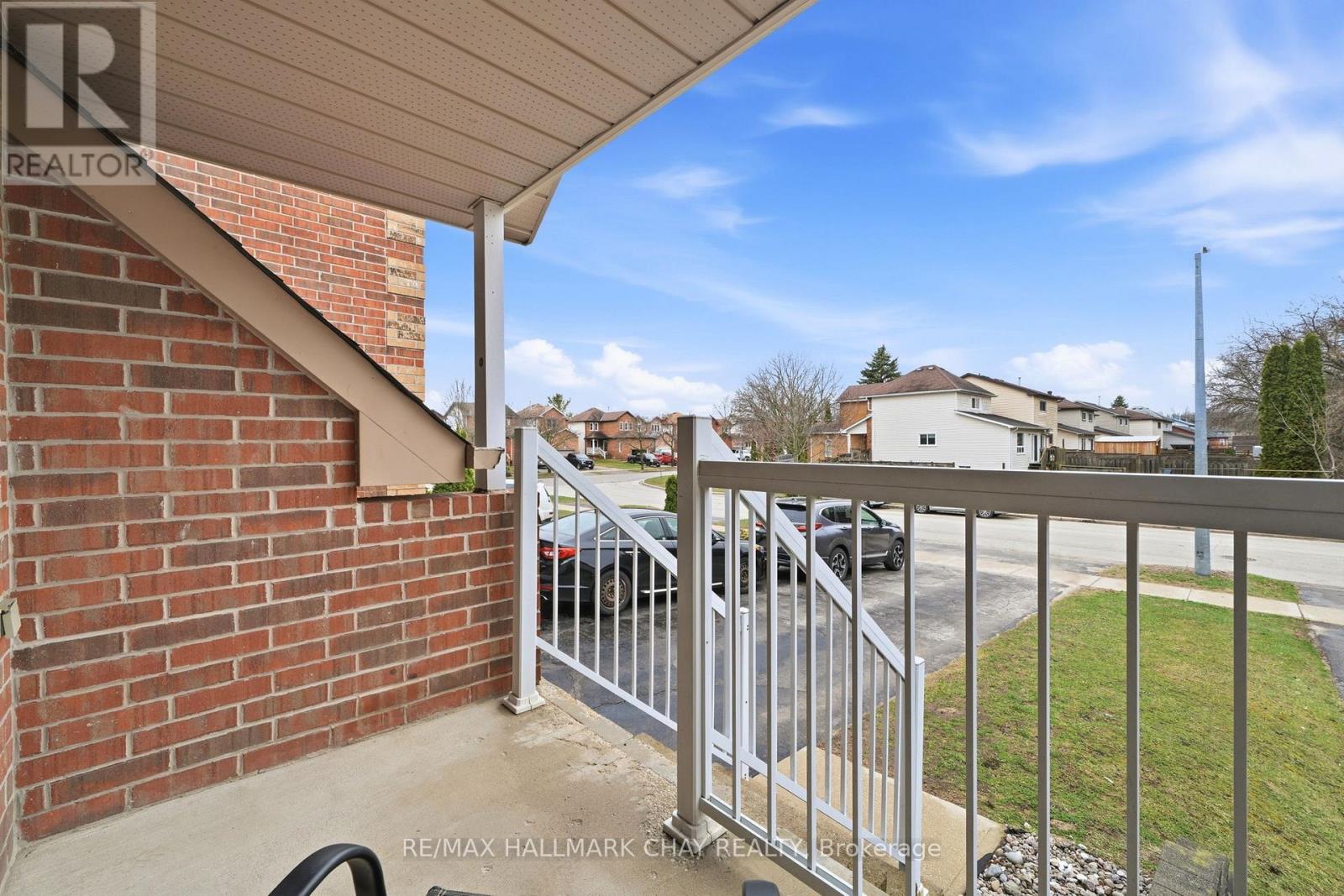 10 Parkside Crescent, Essa, Ontario  L0M 1B3 - Photo 5 - N13006232