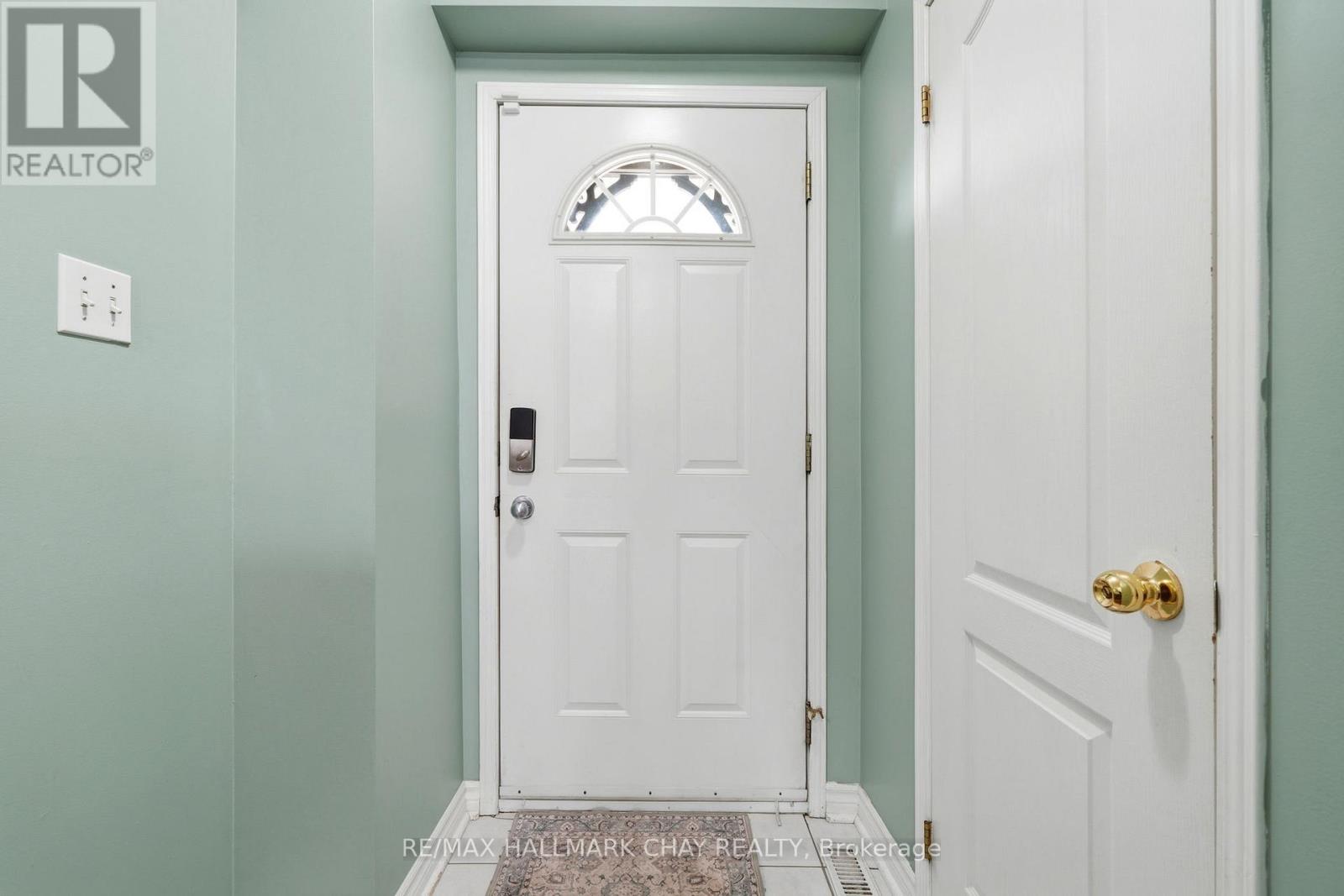 10 Parkside Crescent, Essa, Ontario  L0M 1B3 - Photo 6 - N13006232