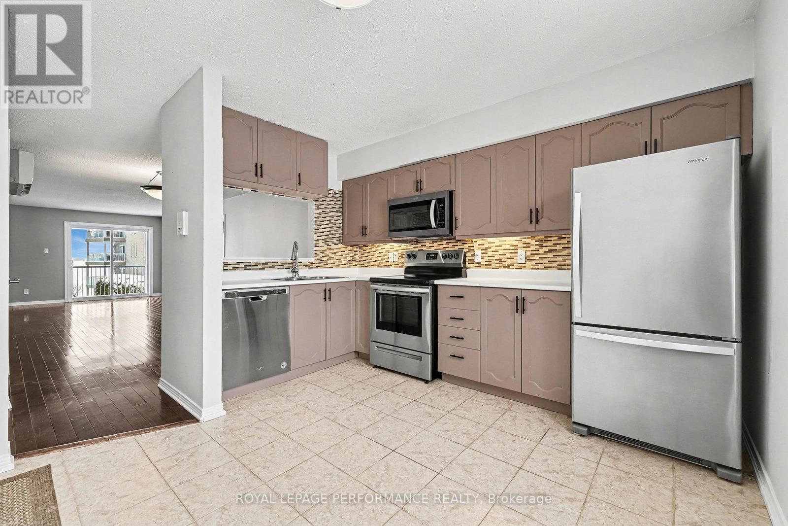 D6 - 160 Edwards Street, Clarence-Rockland, Ontario  K4K 1H9 - Photo 13 - X12888366