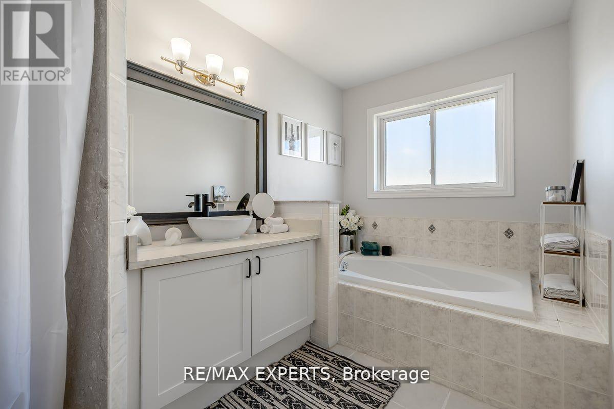 10 Snowden Avenue, Barrie, Ontario  L4M 7H3 - Photo 24 - S13006096