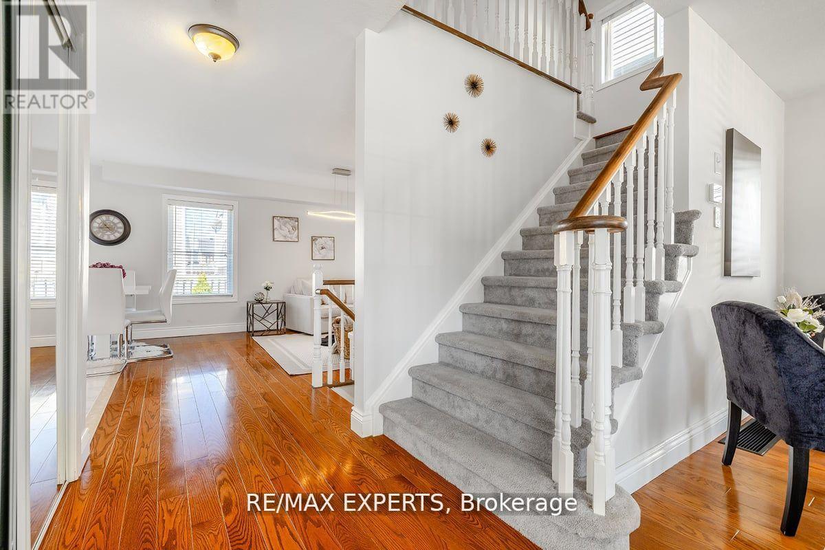 10 Snowden Avenue, Barrie, Ontario  L4M 7H3 - Photo 8 - S13006096