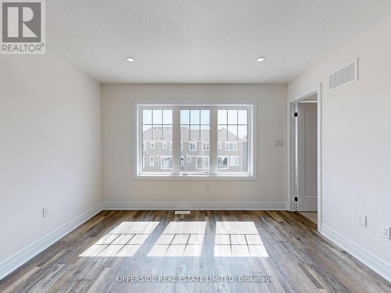 105 Surf Drive, Wasaga Beach, Ontario  L9Z 0G3 - Photo 13 - S13006132