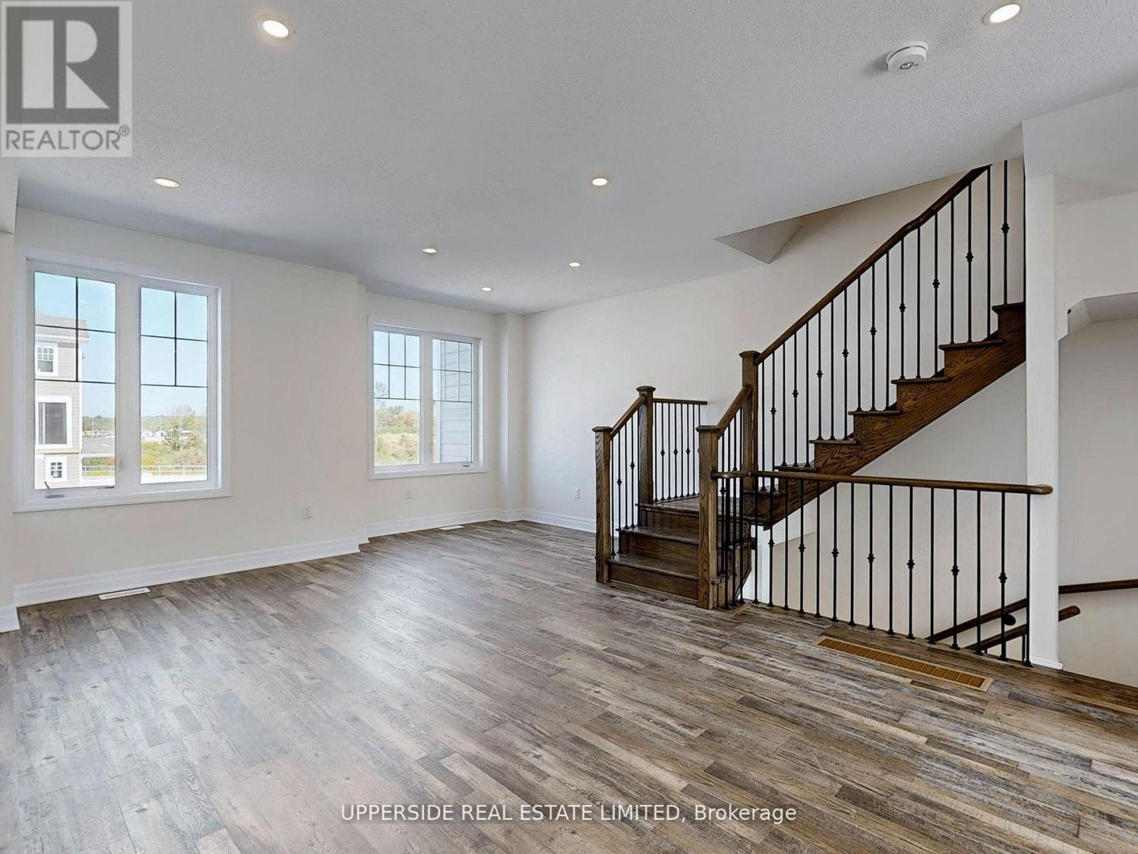 105 Surf Drive, Wasaga Beach, Ontario  L9Z 0G3 - Photo 2 - S13006132