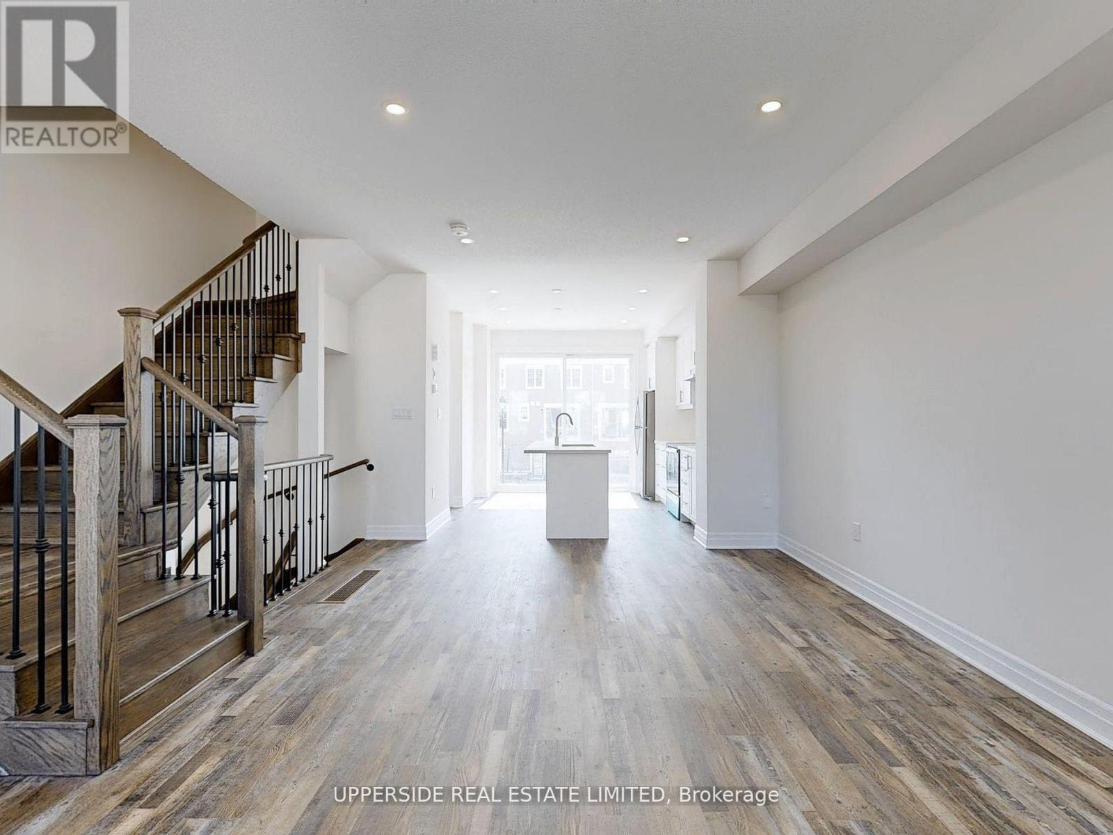 105 Surf Drive, Wasaga Beach, Ontario  L9Z 0G3 - Photo 4 - S13006132