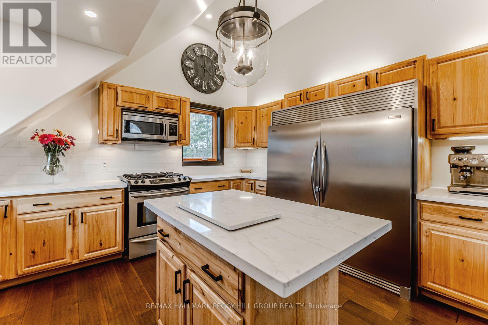 2504 Fairgrounds Road, Ramara, Ontario  L0K 2B0 - Photo 7 - S13006260