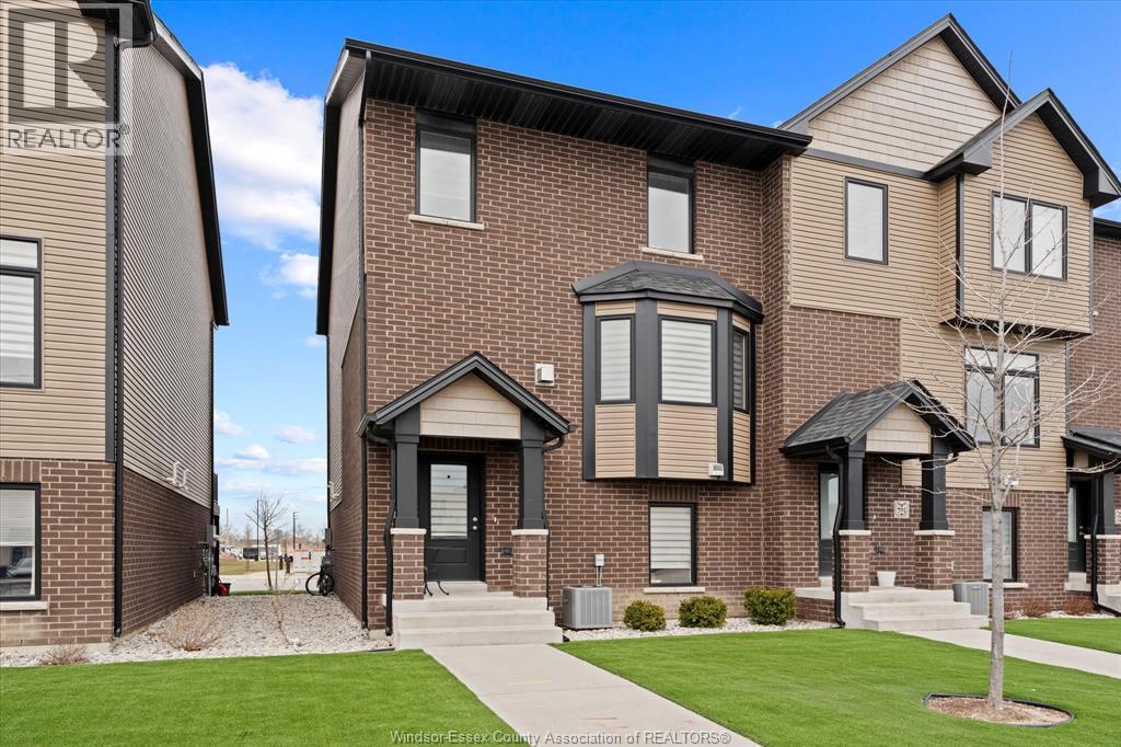 723 BROWNSTONE ROAD, Lakeshore, Ontario