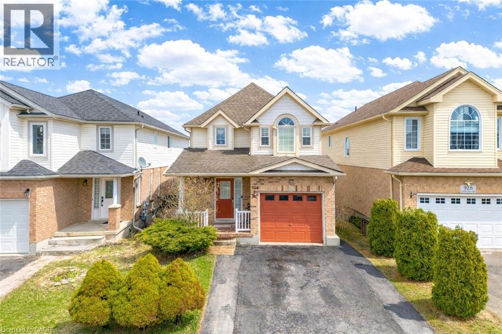 924 COPPER LEAF Crescent, Kitchener, Ontario