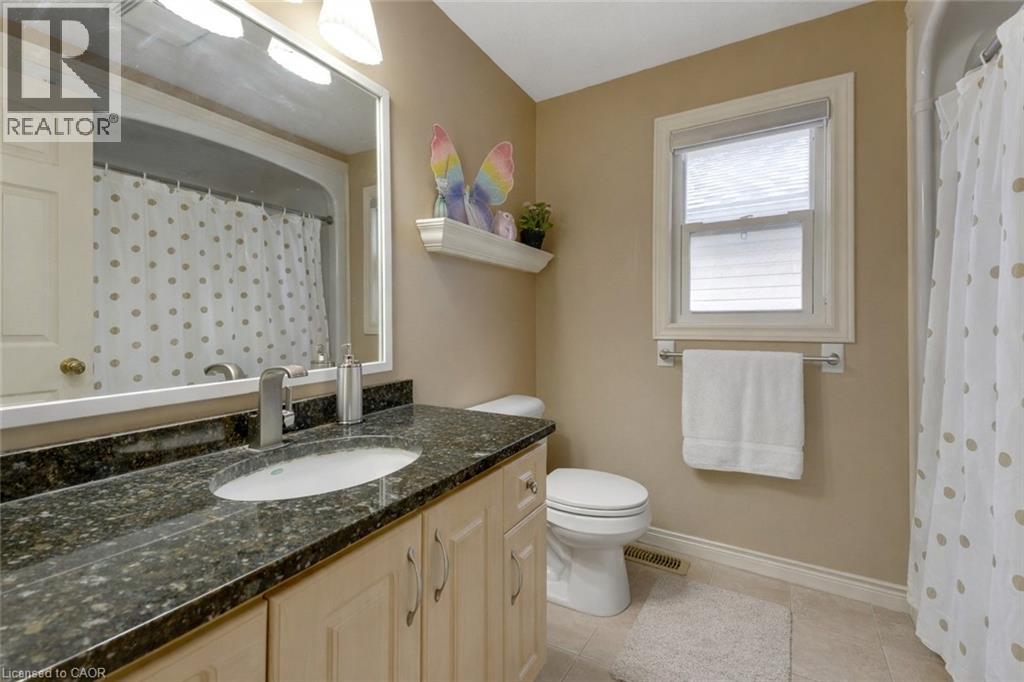 924 Copper Leaf Crescent, Kitchener, Ontario  N2E 3W1 - Photo 21 - 40817492