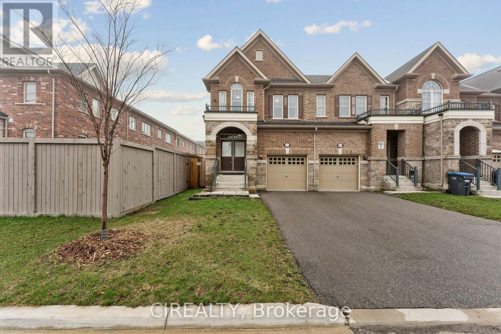 71 Finegan Circle, Brampton (Northwest Brampton), Ontario  L7A 4Z8 - Photo 2 - W13006108