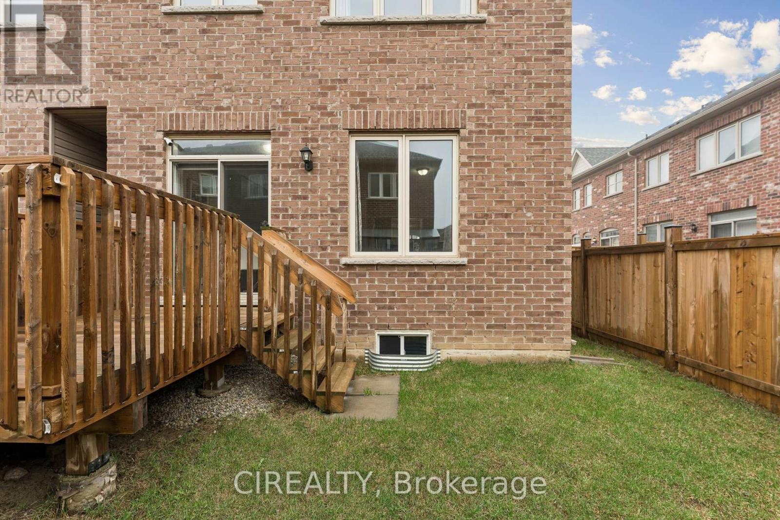 71 Finegan Circle, Brampton (Northwest Brampton), Ontario  L7A 4Z8 - Photo 38 - W13006108