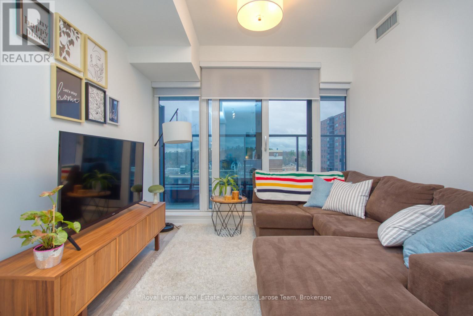 811 - 21 Park Street E, Mississauga, Ontario  L5G 1L7 - Photo 6 - W13006168