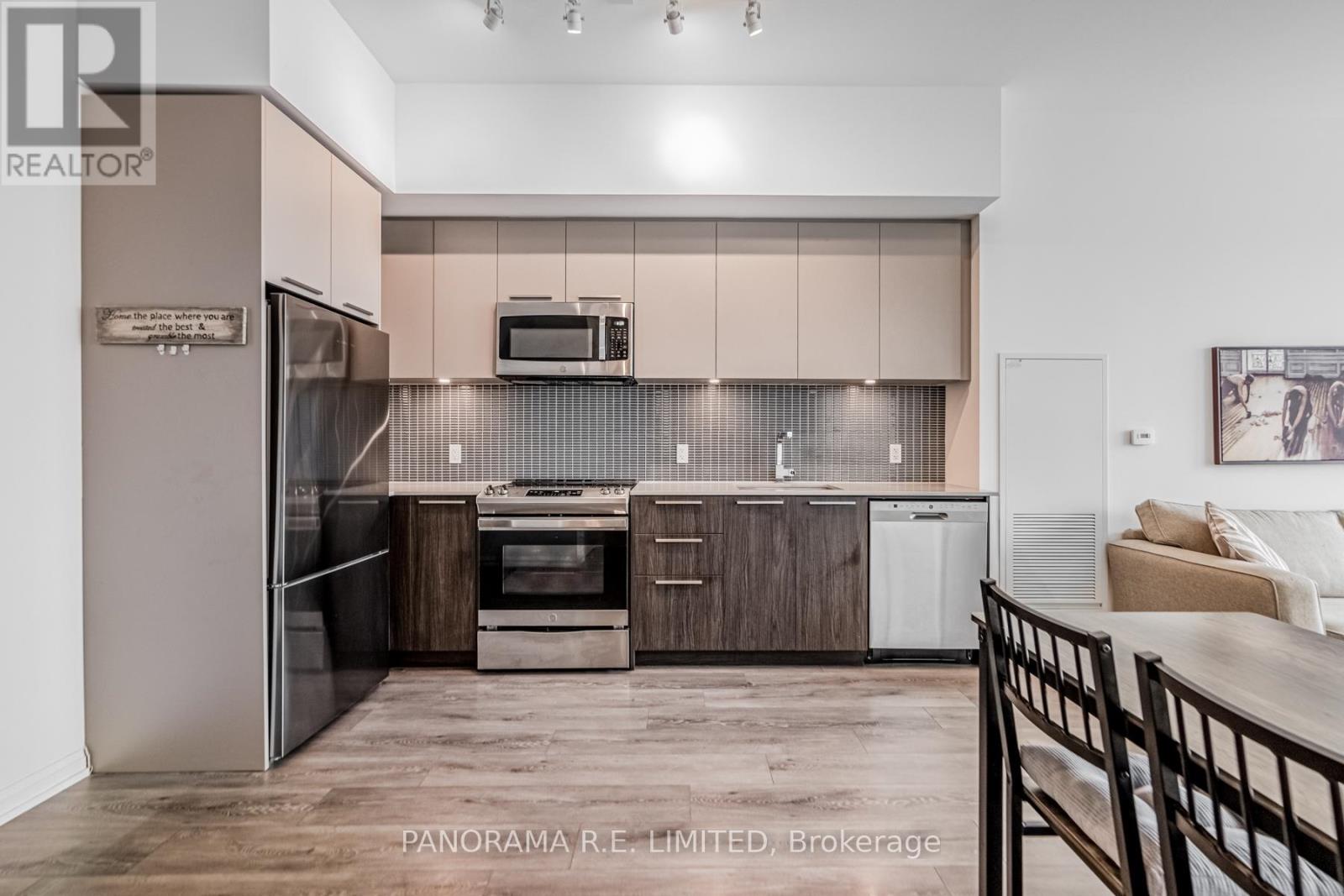 802 - 4208 Dundas Street W, Toronto, Ontario  M8X 1Y6 - Photo 2 - W13006194