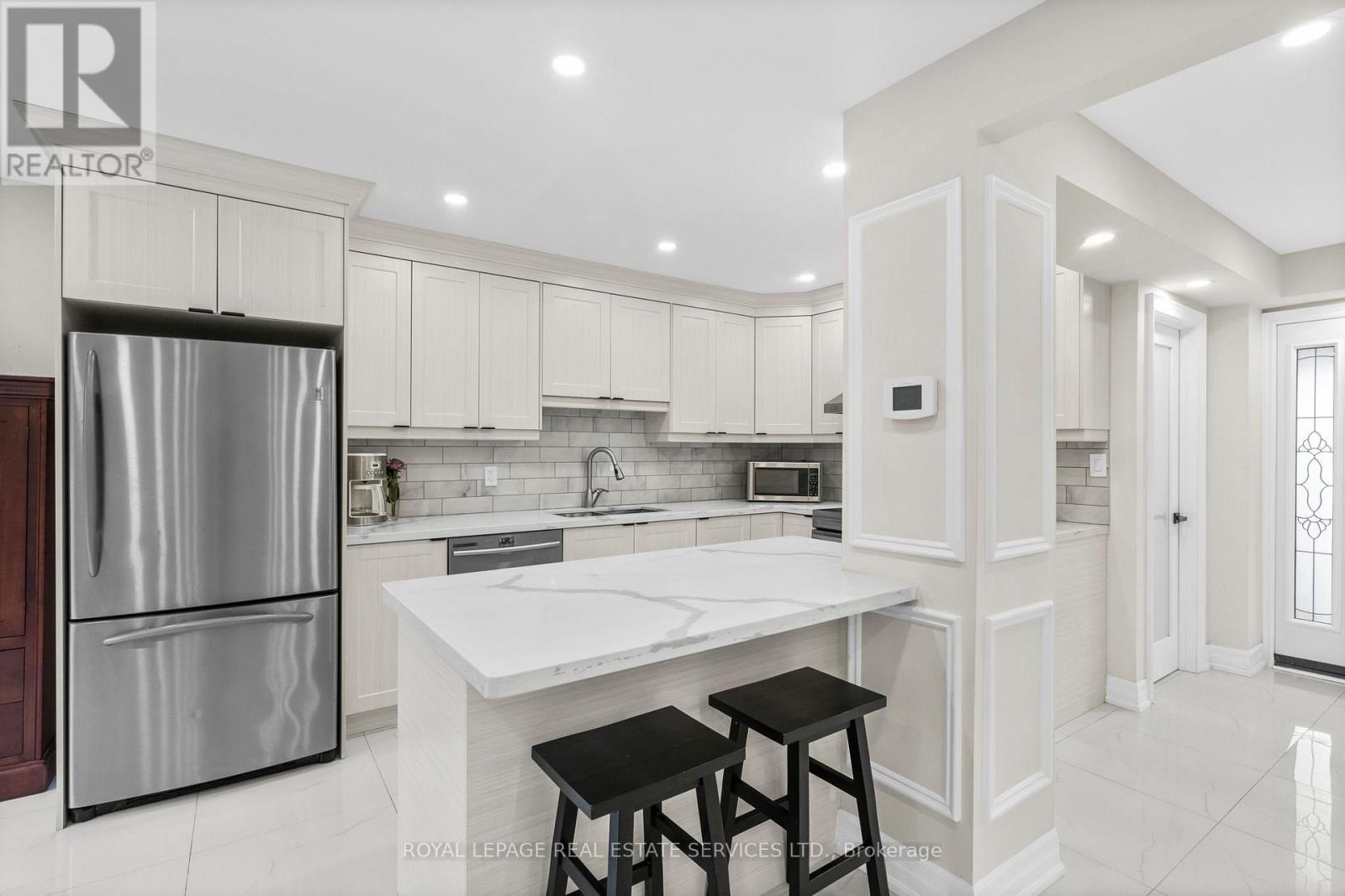 22 - 1176 Jamesway Boulevard, Oakville, Ontario  L6H 2Z9 - Photo 8 - W13006218