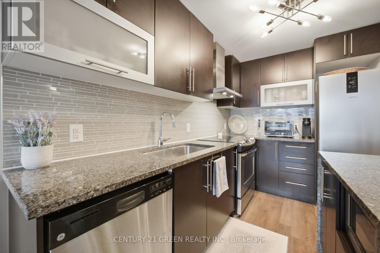 413 - 1 Michael Power Place, Toronto, Ontario  M9A 0A1 - Photo 11 - W13006272