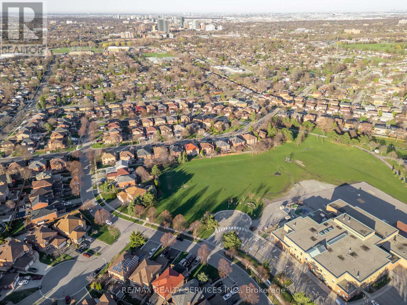 21 Fincham Avenue, Brampton, Ontario  L6X 3V2 - Photo 45 - W13006292