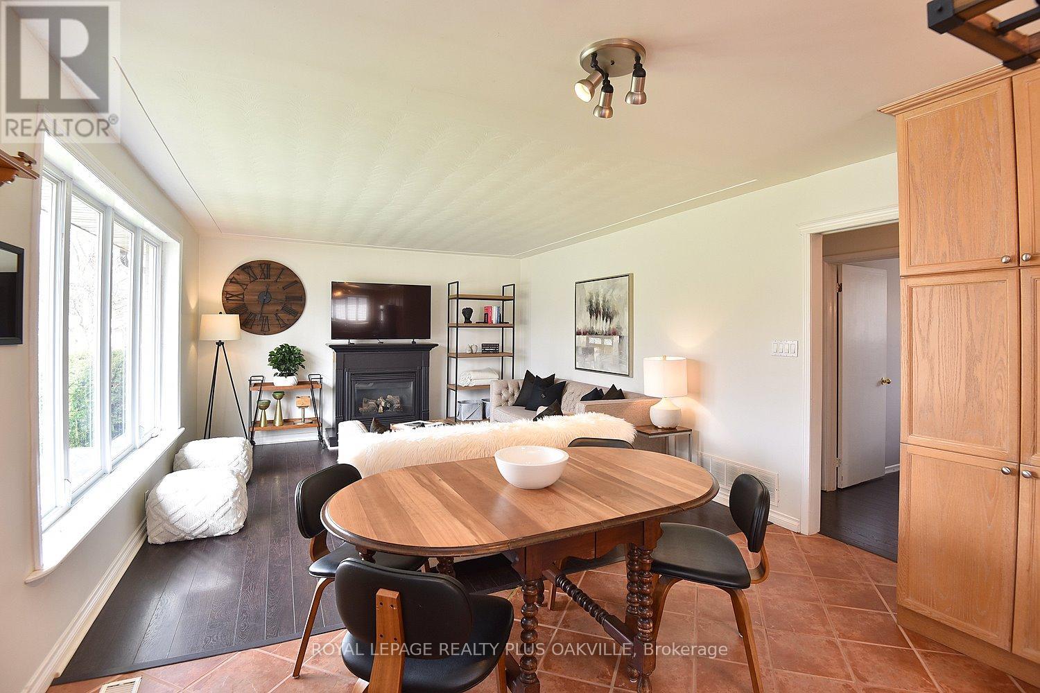 1304 Bunnell Drive, Burlington, Ontario  L7P 2E1 - Photo 10 - W13006302