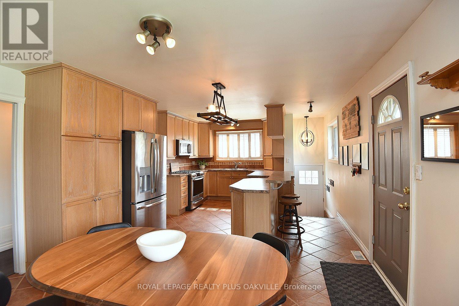 1304 Bunnell Drive, Burlington, Ontario  L7P 2E1 - Photo 12 - W13006302