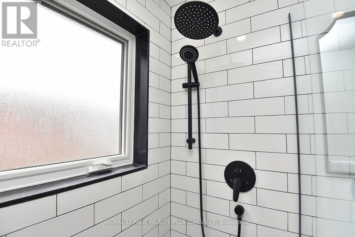 1304 Bunnell Drive, Burlington, Ontario  L7P 2E1 - Photo 21 - W13006302