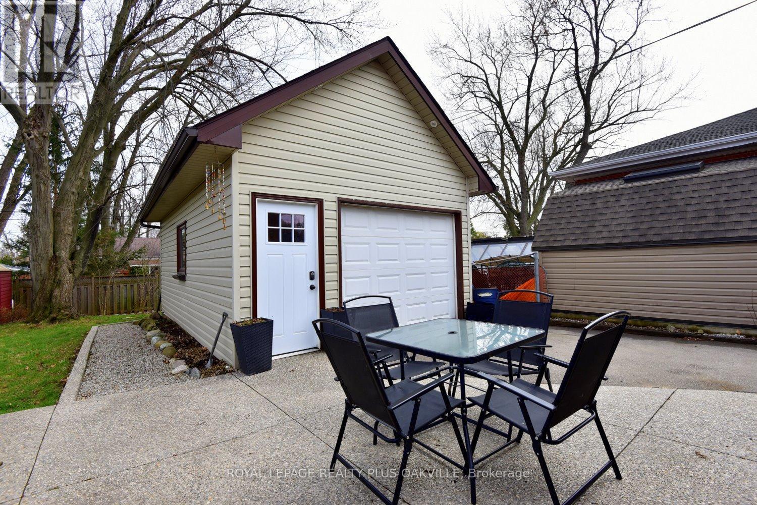 1304 Bunnell Drive, Burlington, Ontario  L7P 2E1 - Photo 39 - W13006302