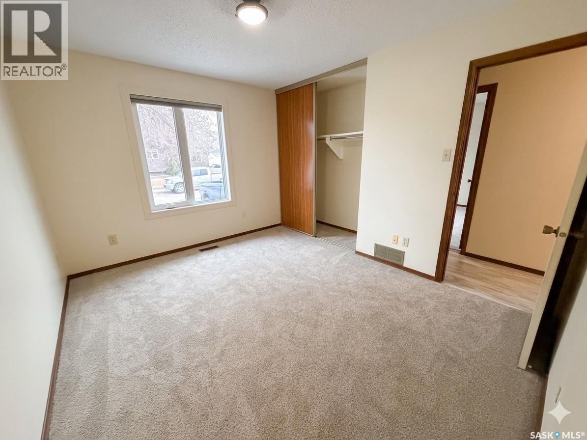 1058 Middleton Crescent, Regina, Saskatchewan  S4N 7B5 - Photo 13 - SK032883