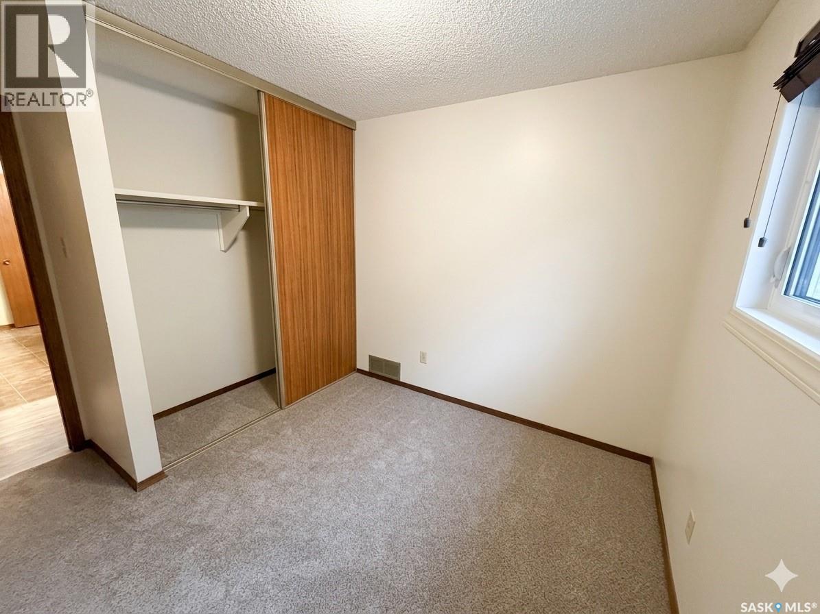 1058 Middleton Crescent, Regina, Saskatchewan  S4N 7B5 - Photo 18 - SK032883