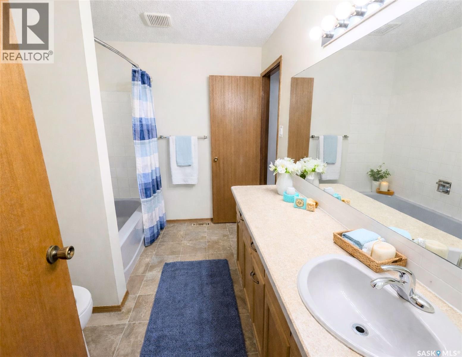 1058 Middleton Crescent, Regina, Saskatchewan  S4N 7B5 - Photo 19 - SK032883