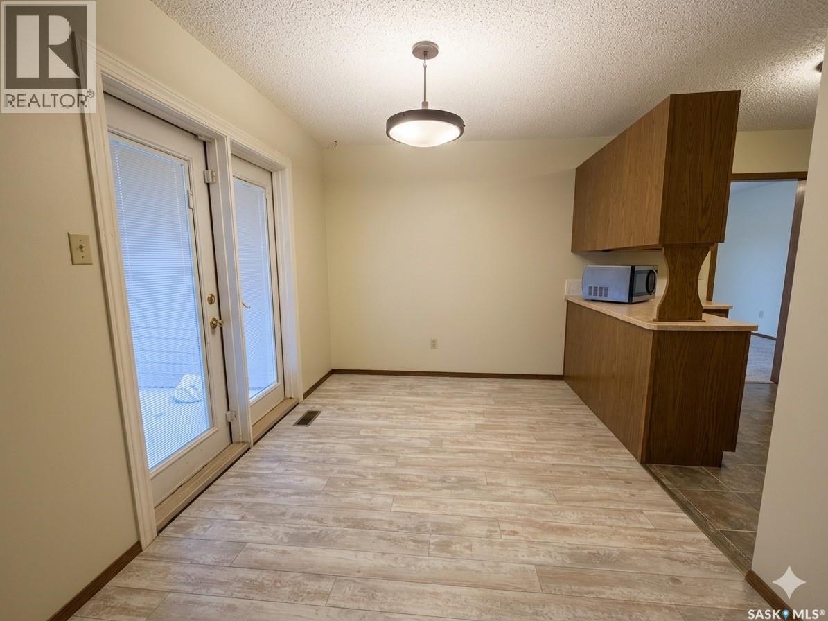 1058 Middleton Crescent, Regina, Saskatchewan  S4N 7B5 - Photo 26 - SK032883