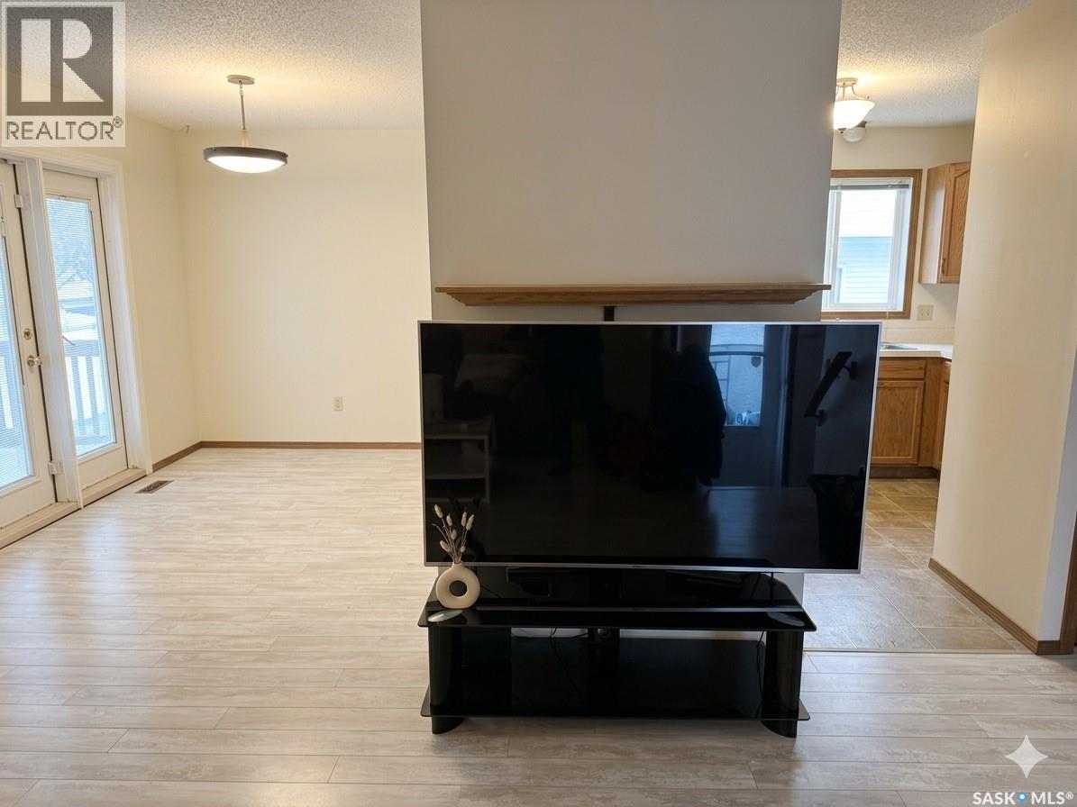 1058 Middleton Crescent, Regina, Saskatchewan  S4N 7B5 - Photo 27 - SK032883