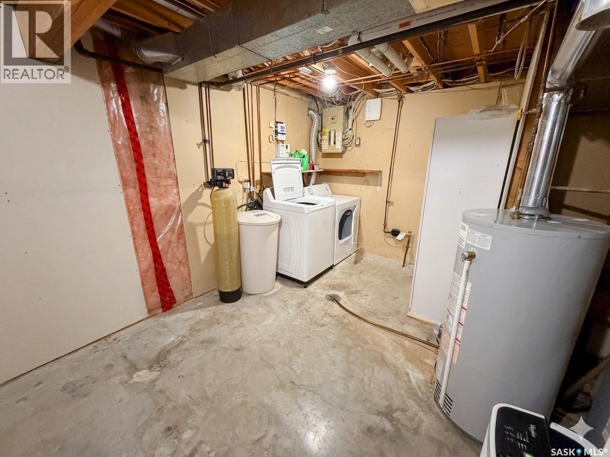 1058 Middleton Crescent, Regina, Saskatchewan  S4N 7B5 - Photo 44 - SK032883