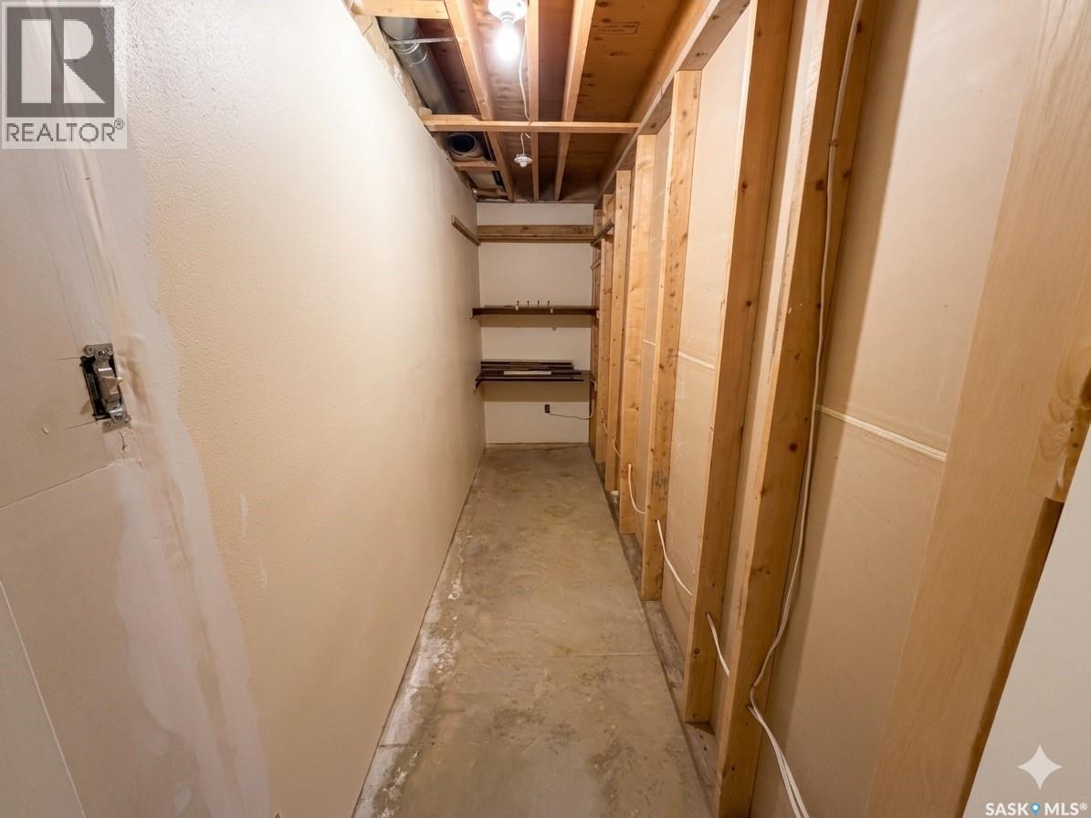 1058 Middleton Crescent, Regina, Saskatchewan  S4N 7B5 - Photo 45 - SK032883