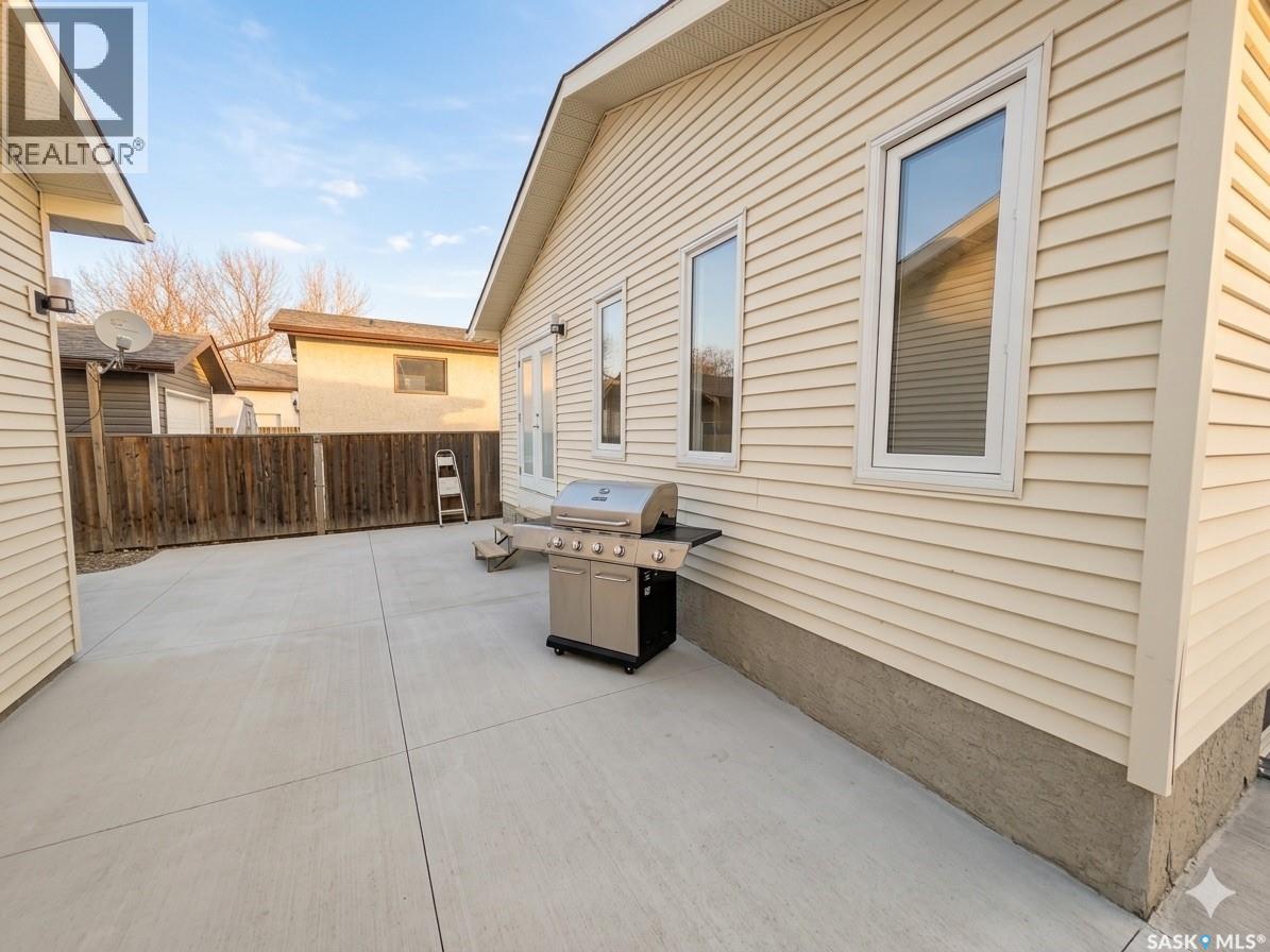 1058 Middleton Crescent, Regina, Saskatchewan  S4N 7B5 - Photo 5 - SK032883