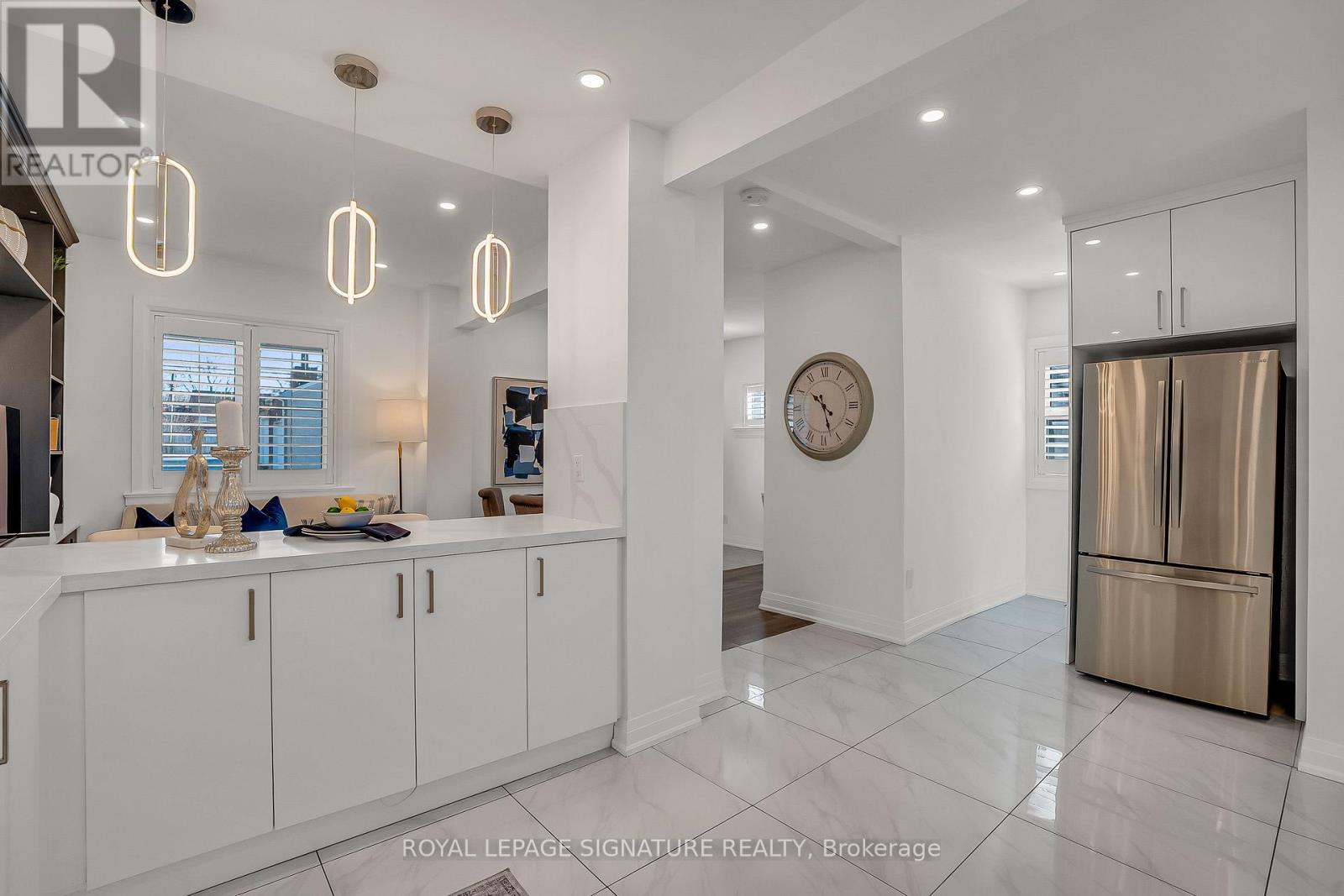 70 Clovelly Avenue, Toronto, Ontario  M6C 1Y3 - Photo 11 - C12973988