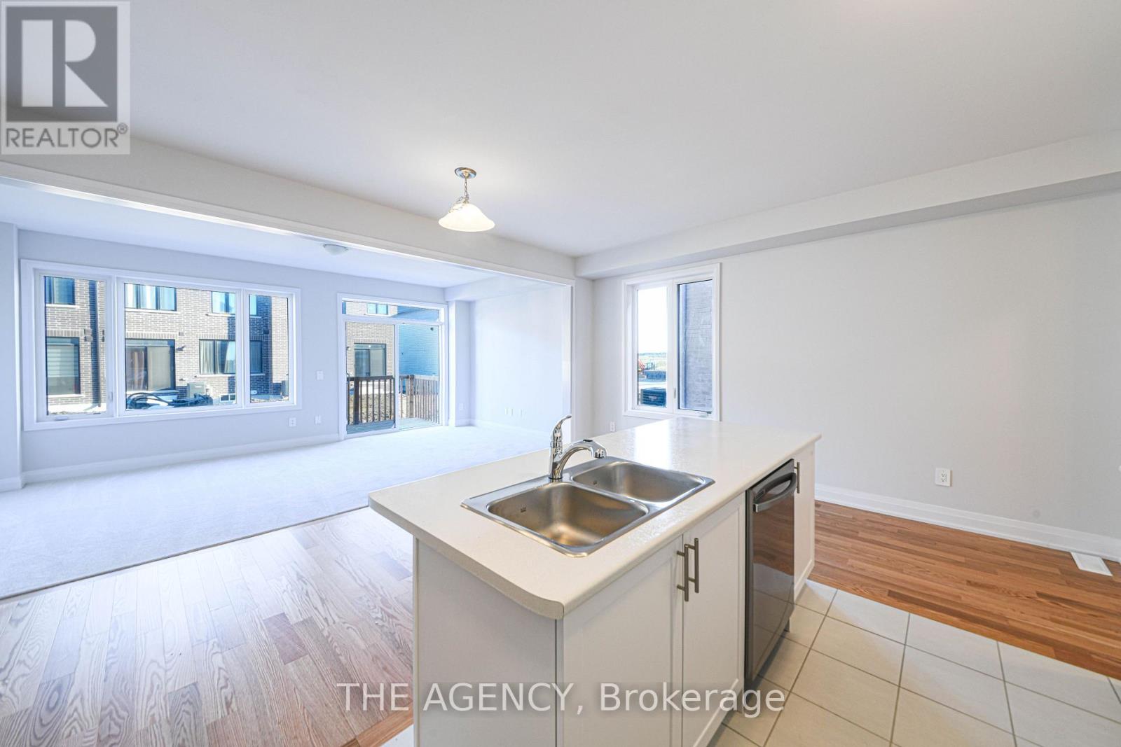 53 Butler Boulevard, Kawartha Lakes, Ontario  K9V 4R1 - Photo 5 - X13006120